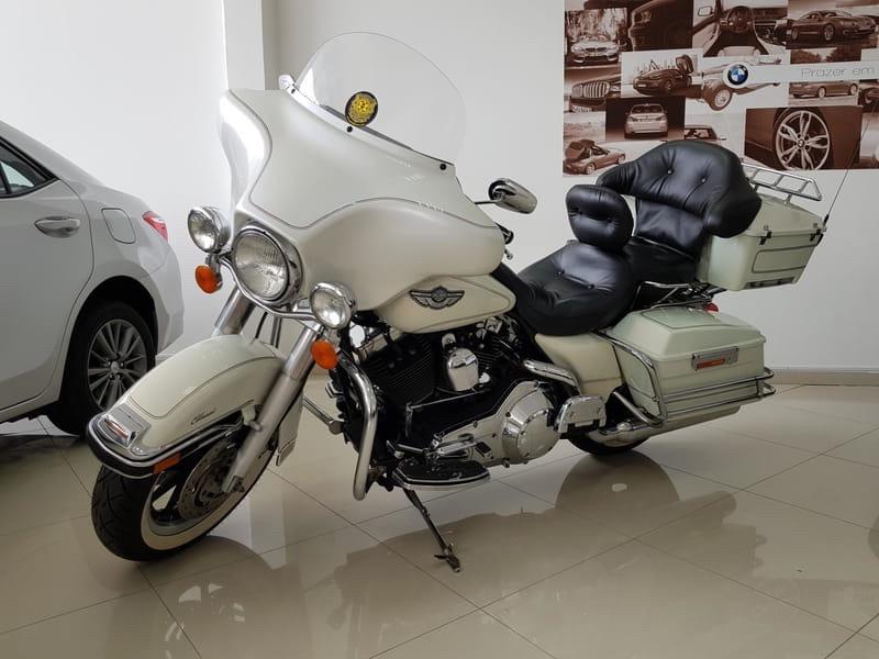 HARLEY-DAVIDSON TOURING ULTRA GLIDE FLHTCU