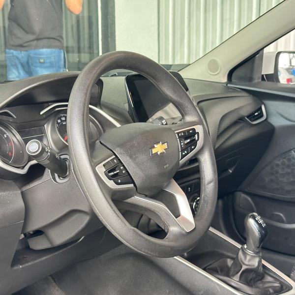 Chevrolet Onix 1.0 LT - foto 11