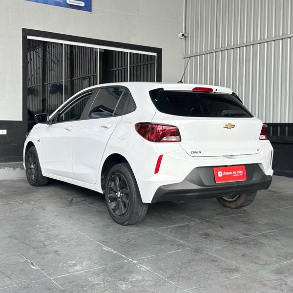 Chevrolet Onix 1.0 LT - foto 8