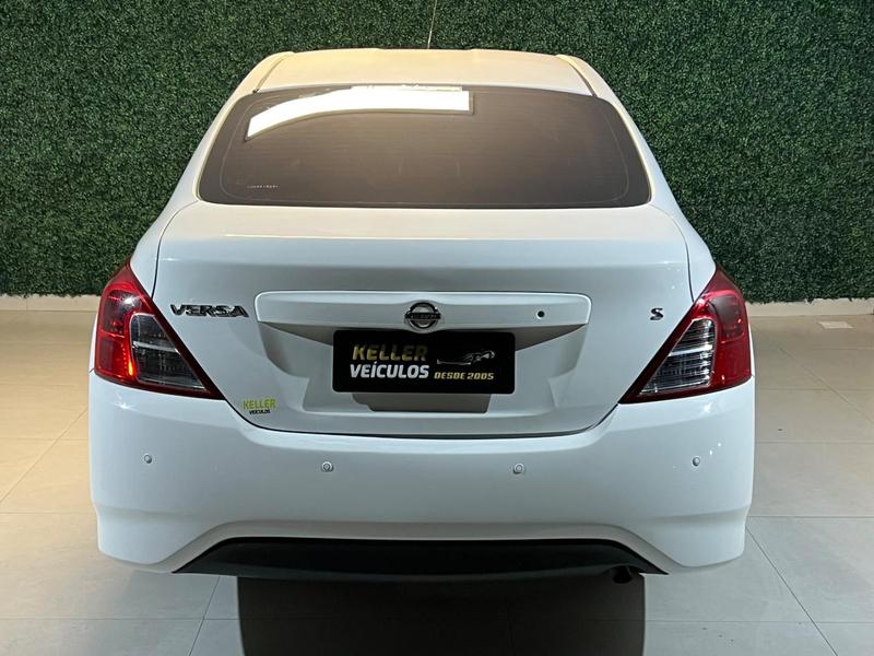 Nissan Versa 1.0 S - foto 5