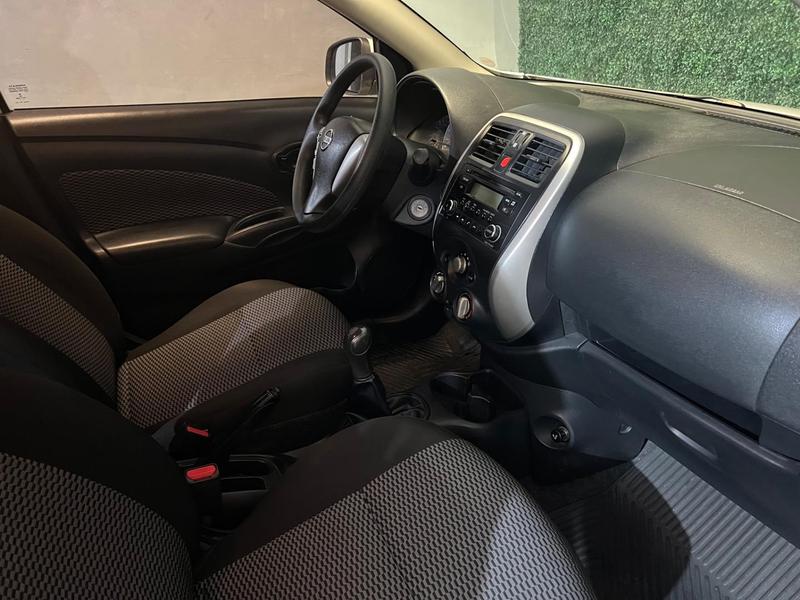 Nissan Versa 1.0 S - foto 7