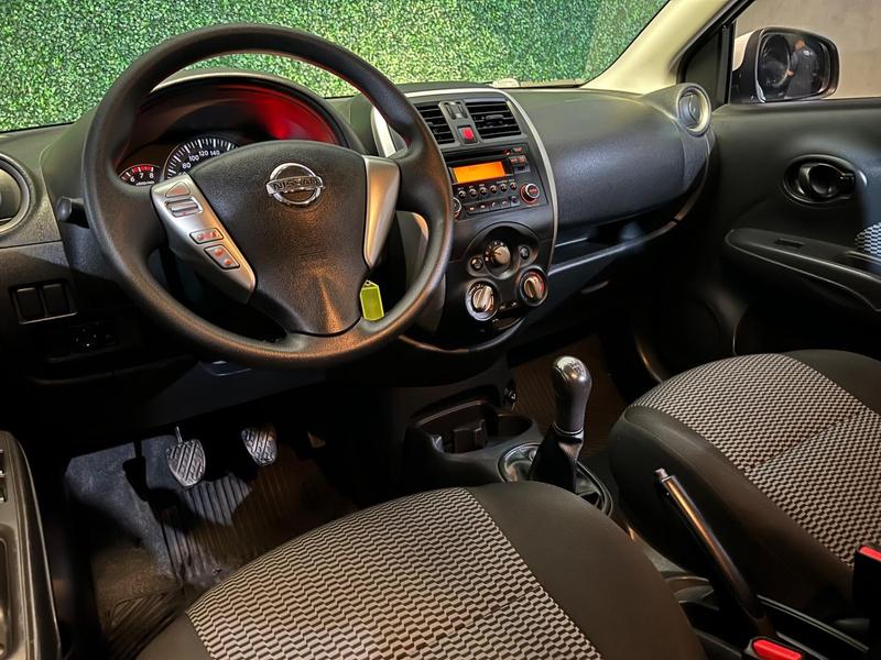Nissan Versa 1.0 S - foto 8