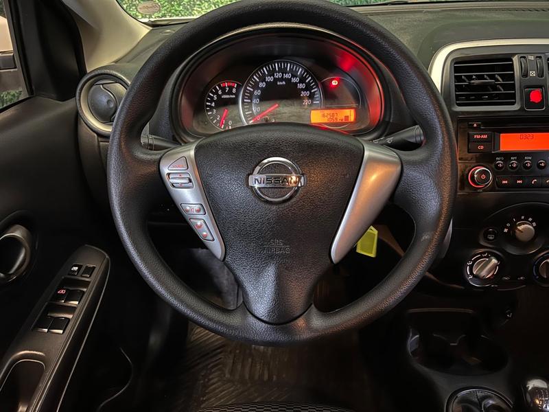 Nissan Versa 1.0 S - foto 10
