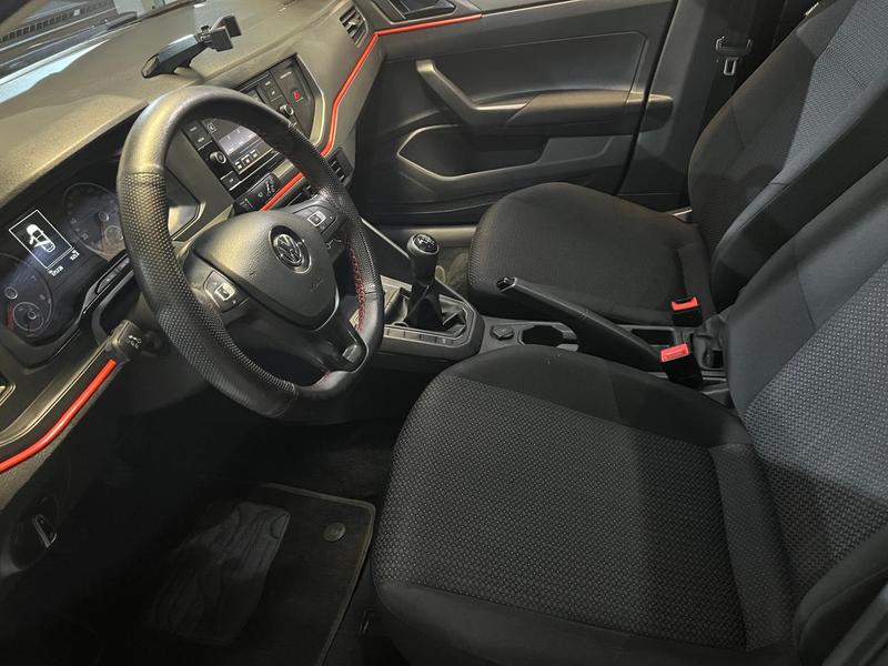 Volkswagen Polo 1.6 - foto 15