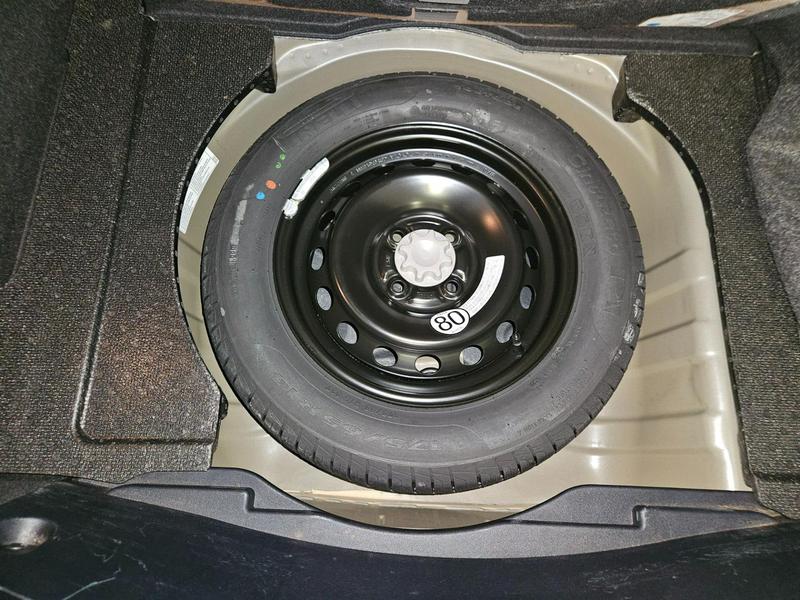 Toyota Yaris Ha Pls 15cnt - foto 8