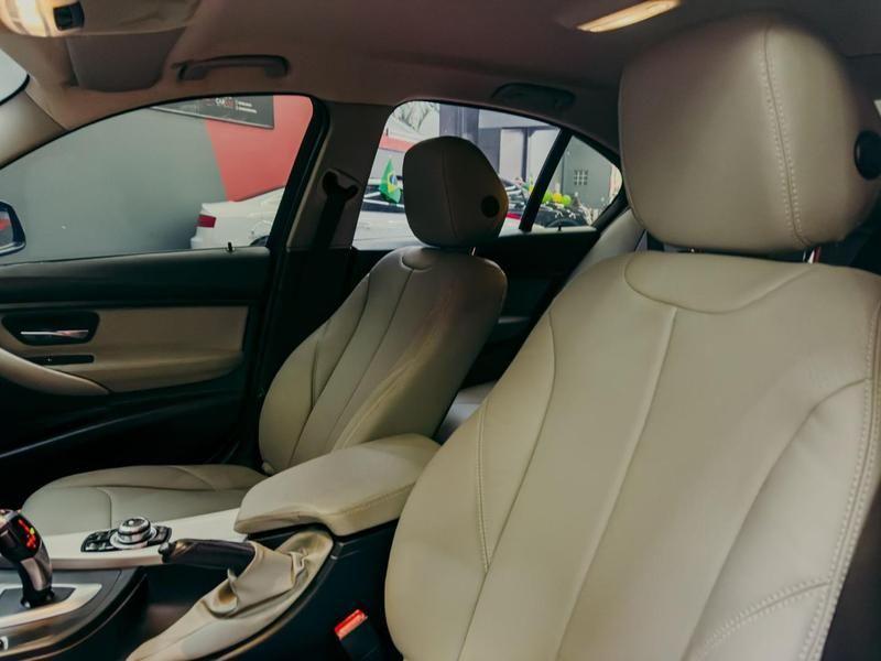 BMW 320i 3b 11 - foto 7