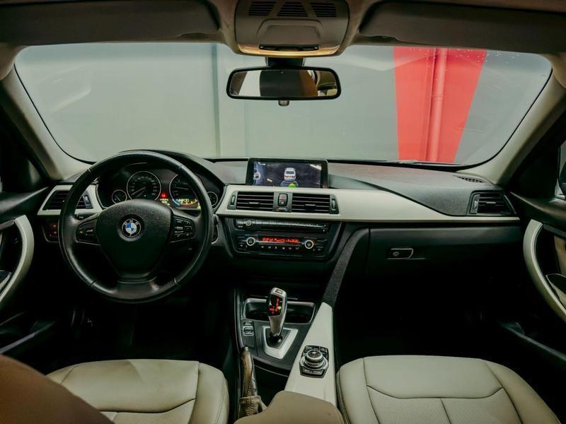 BMW 320i 3b 11 - foto 5