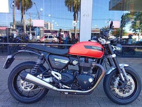 TRIUMPH SPEED TWIN