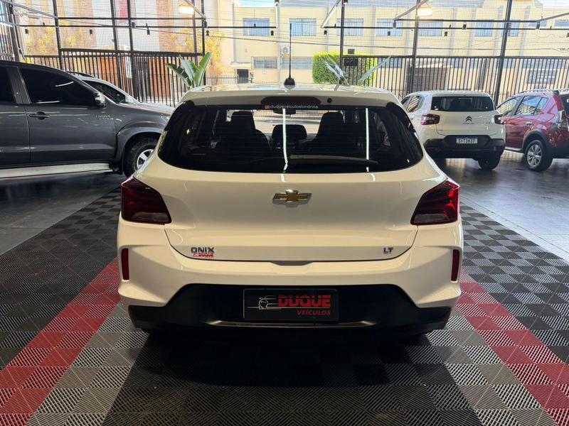 Chevrolet Onix 10mt - foto 9