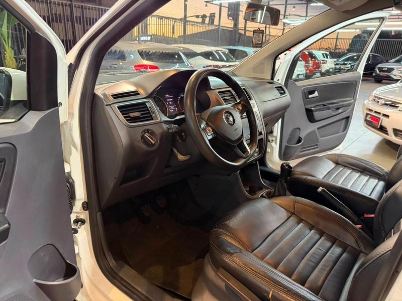 Volkswagen Fox Connect 1.6 Flex 8V 5P - foto 12