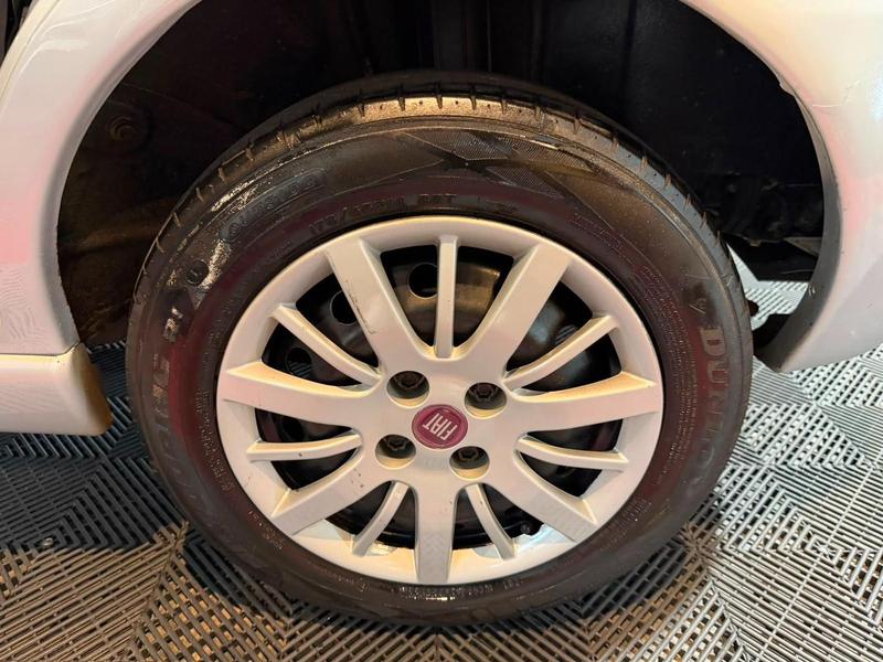 Fiat Palio Week. Adv Adv Tryon 1.8 MPI Flex - foto 15