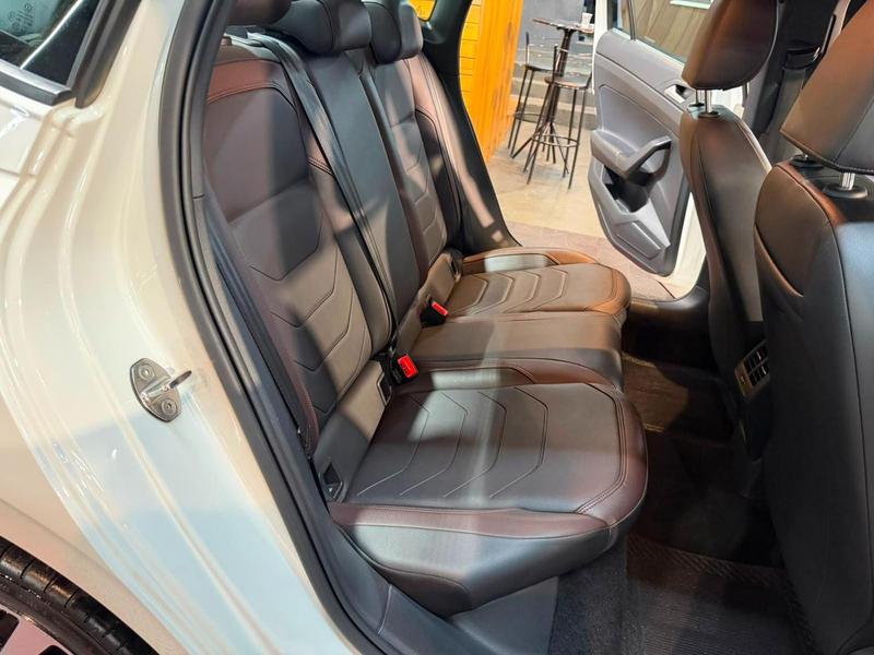 Volkswagen Virtus Highline 200 TSI 1.0 Flex 12V Automático - foto 16