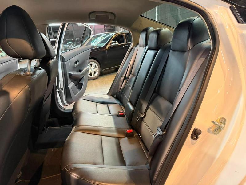 Nissan Sentra Adv CVT - foto 14