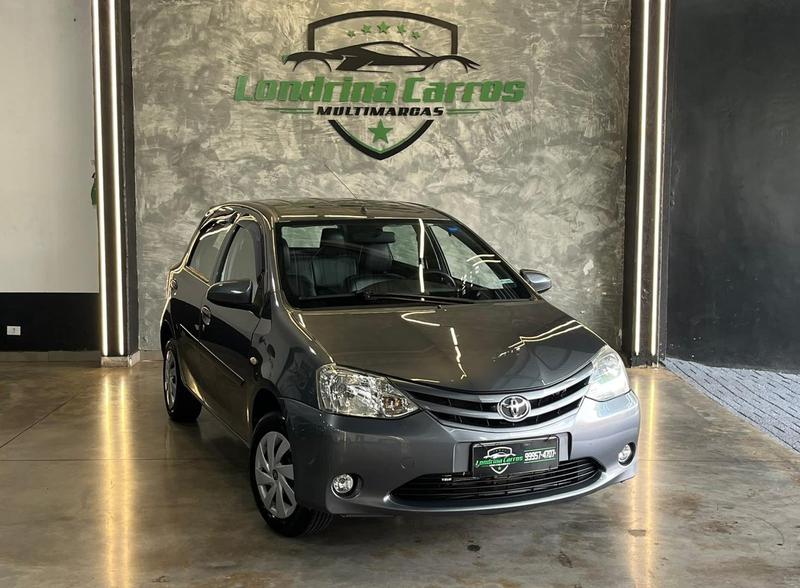 Toyota Etios 2016 à venda