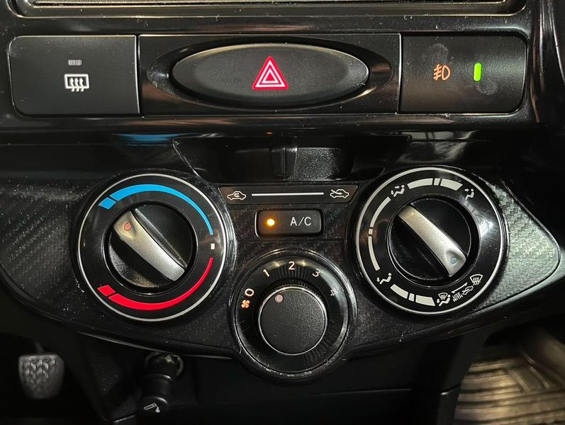 Toyota Etios Hb X - foto 10