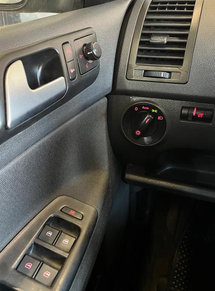 Volkswagen Polo Sedan 1.6 - foto 9