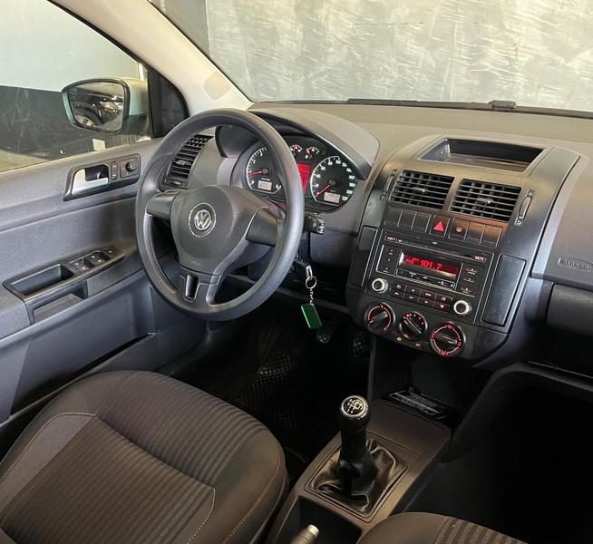 Volkswagen Polo Sedan 1.6 - foto 7