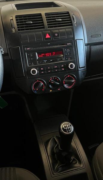 Volkswagen Polo Sedan 1.6 - foto 8