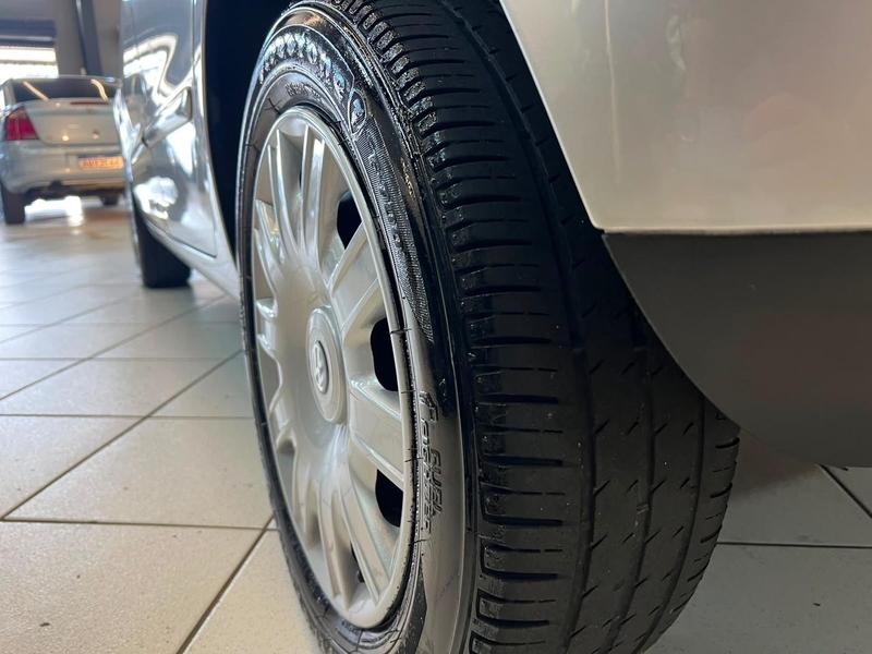Volkswagen Fox 1.6 Plus - foto 7