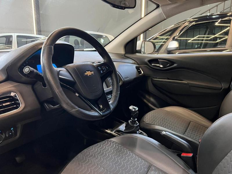 Chevrolet Onix Hatch LT 1.0 8V Flexpower 5P Mec. - foto 9