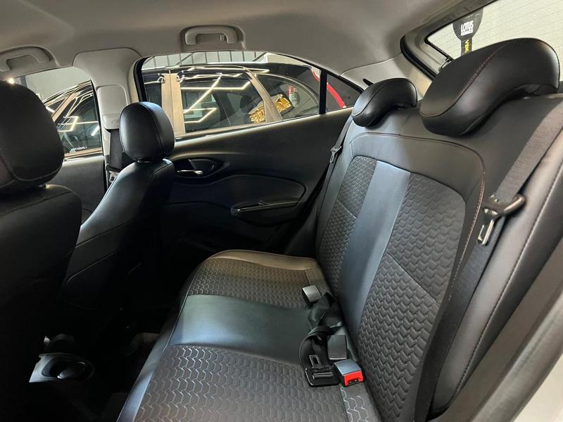 Chevrolet Onix Hatch LT 1.0 8V Flexpower 5P Mec. - foto 10