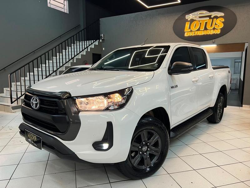 Toyota Hilux Cd Srx 4X4 2.8 TDI 16V Diesel Aut. - foto 4