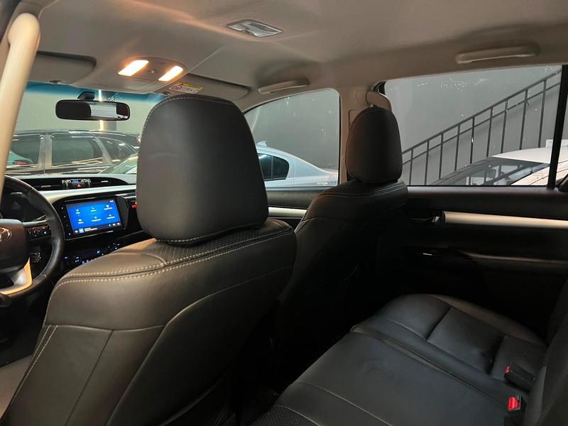 Toyota Hilux Cd Srx 4X4 2.8 TDI 16V Diesel Aut. - foto 10
