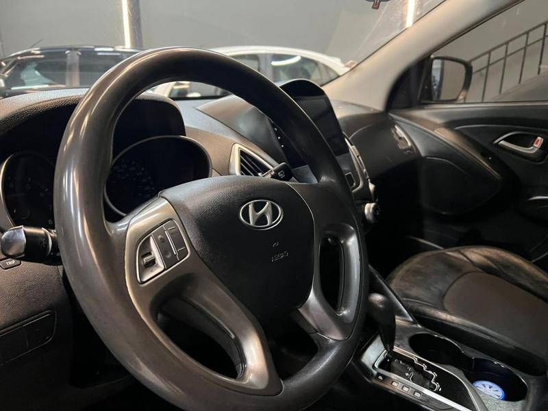 Hyundai ix35 2.0 - foto 11