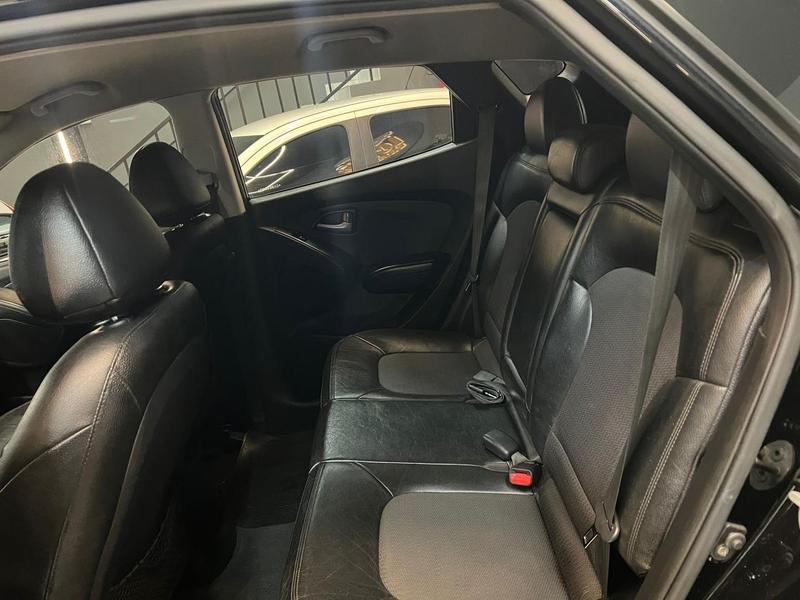 Hyundai ix35 2.0 - foto 13