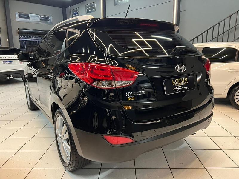 Hyundai ix35 2.0 - foto 2