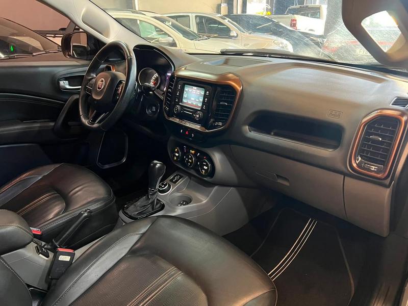 Fiat Toro Volcano At D4 - foto 17