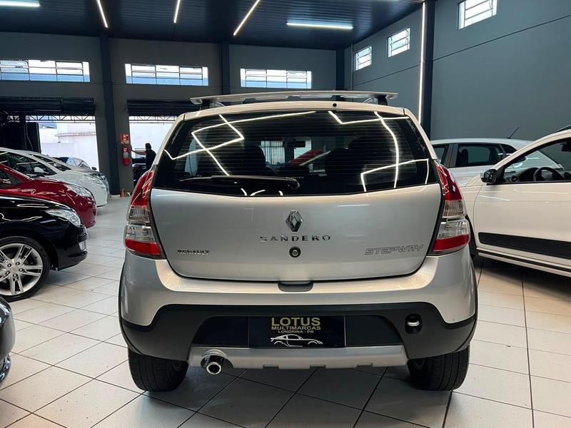 Renault Sandero Stepway - foto 9