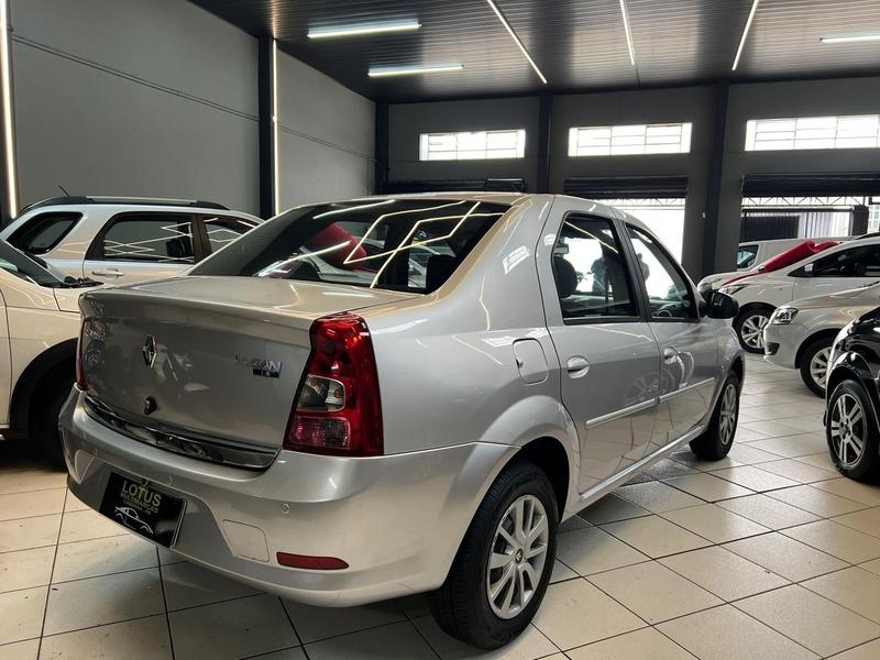 Renault Logan Exp 1.6 - foto 3