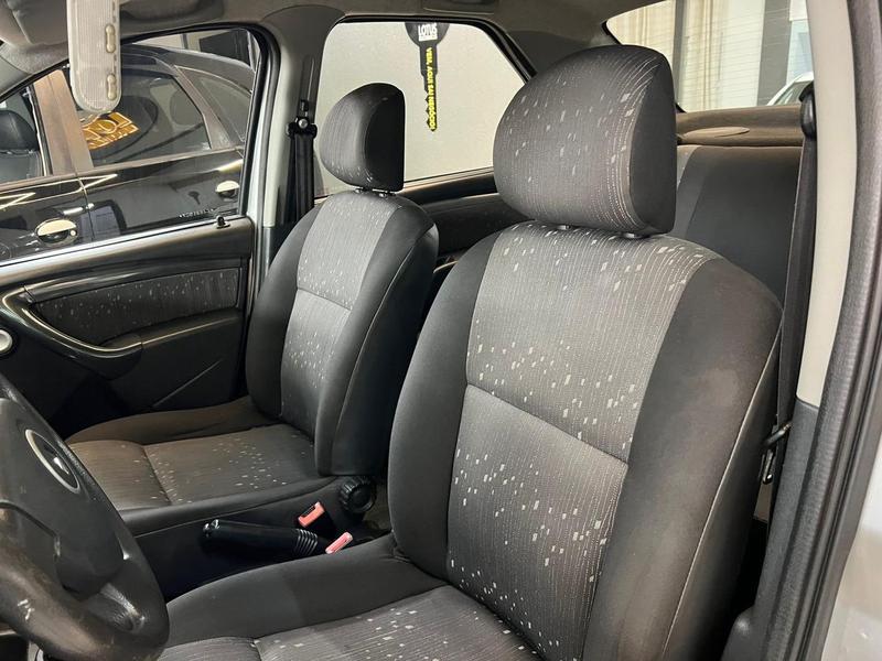 Renault Logan Exp 1.6 - foto 9