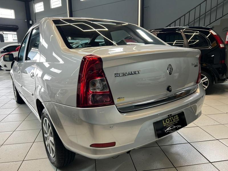 Renault Logan Exp 1.6 - foto 10