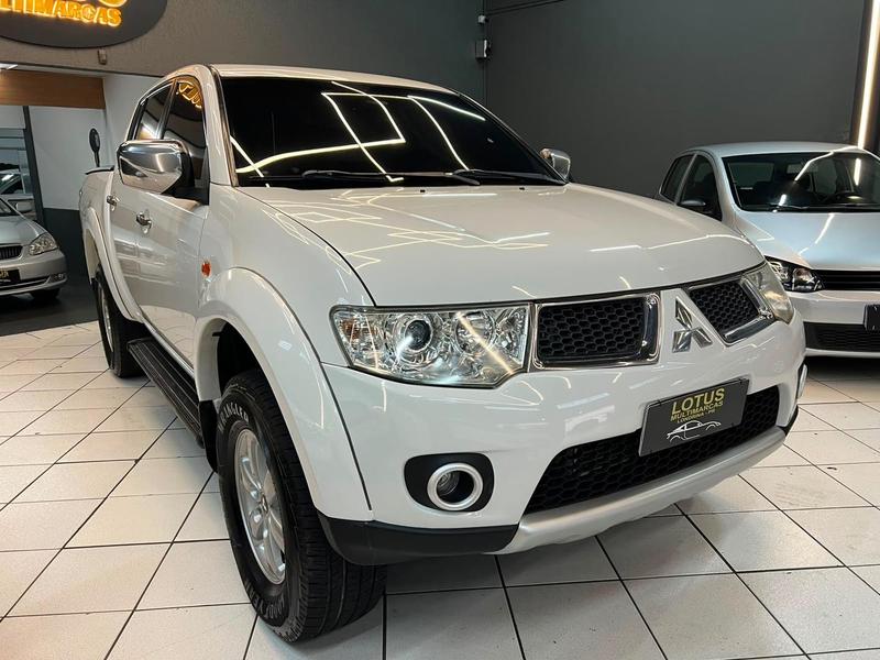 Mitsubishi L200 Triton 3.2 D - foto 2