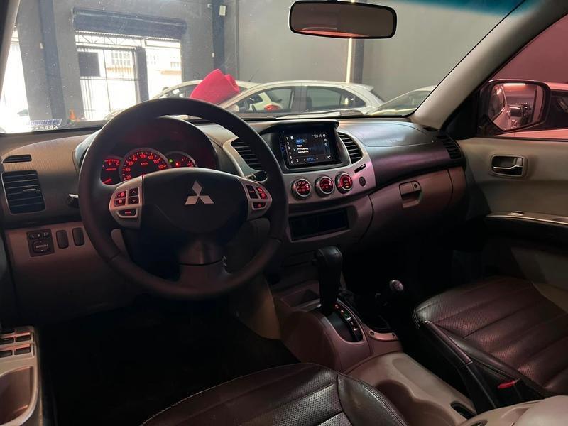 Mitsubishi L200 Triton 3.2 D - foto 12