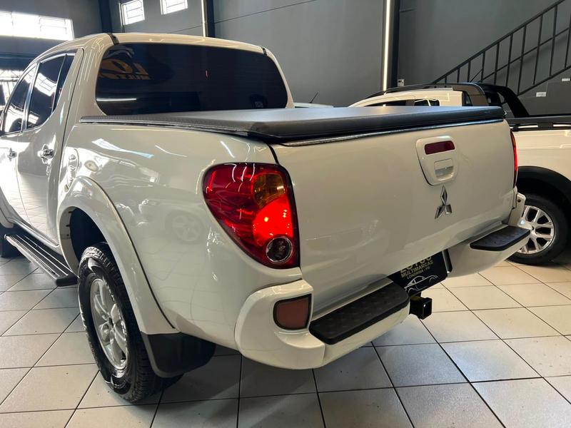 Mitsubishi L200 Triton 3.2 D - foto 10