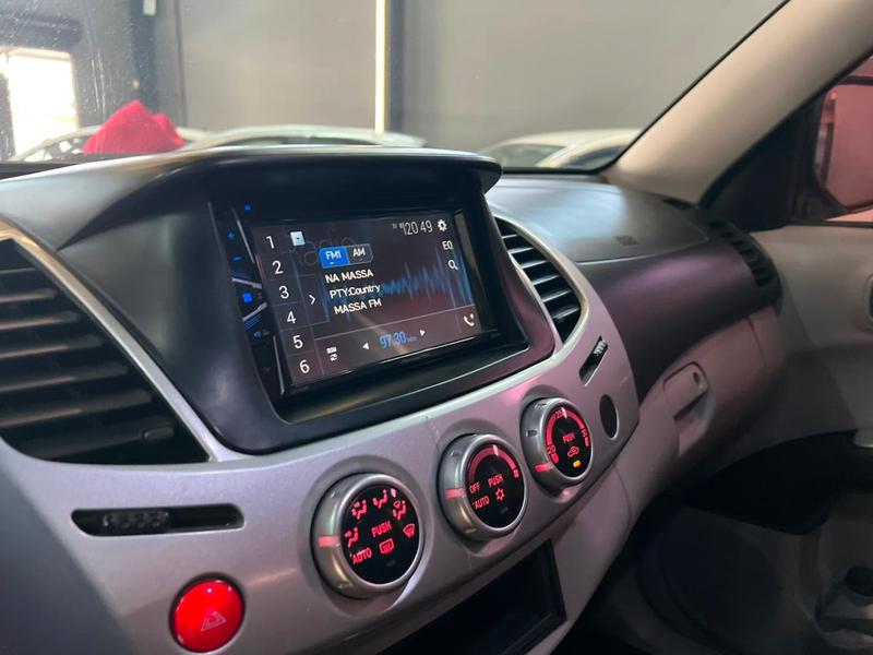 Mitsubishi L200 Triton 3.2 D - foto 14