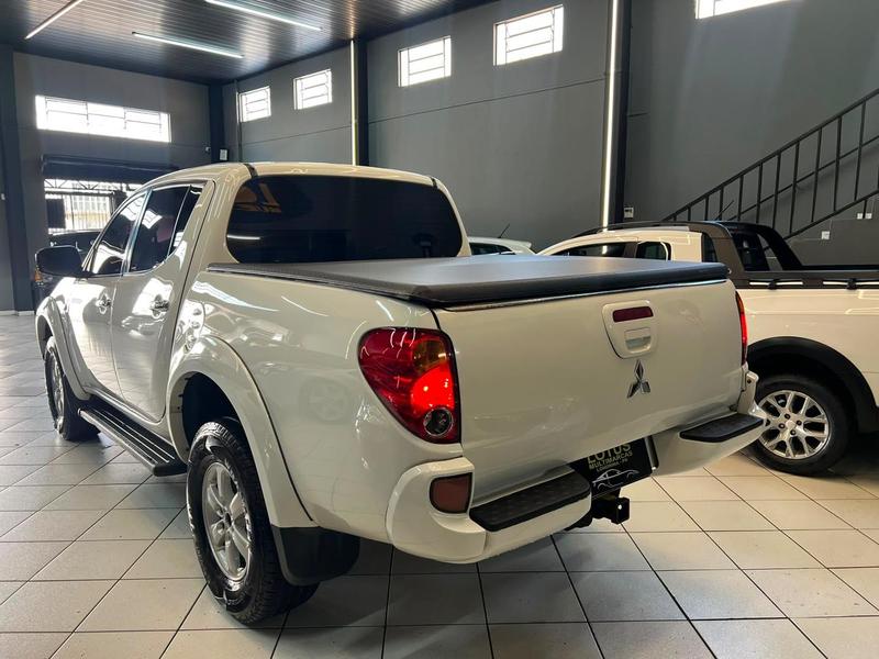 Mitsubishi L200 Triton 3.2 D - foto 5