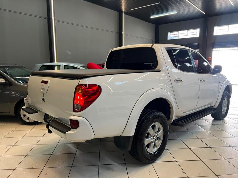 Mitsubishi L200 Triton 3.2 D - foto 7