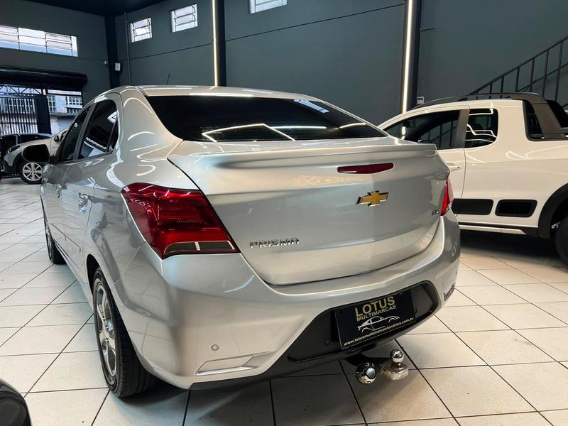 Chevrolet Prisma Sed. LT 1.4 8V Flexpower 4P Aut. - foto 8