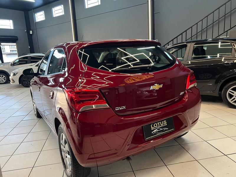 Chevrolet Onix Joy - foto 8