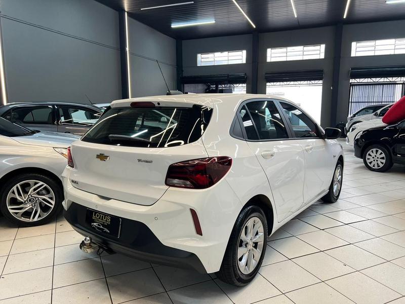 Chevrolet Onix 10tmt - foto 9