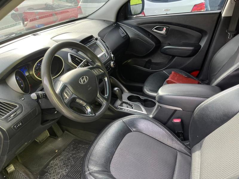 Hyundai ix35 2.0 - foto 5