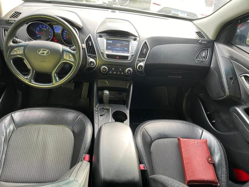 Hyundai ix35 2.0 - foto 4