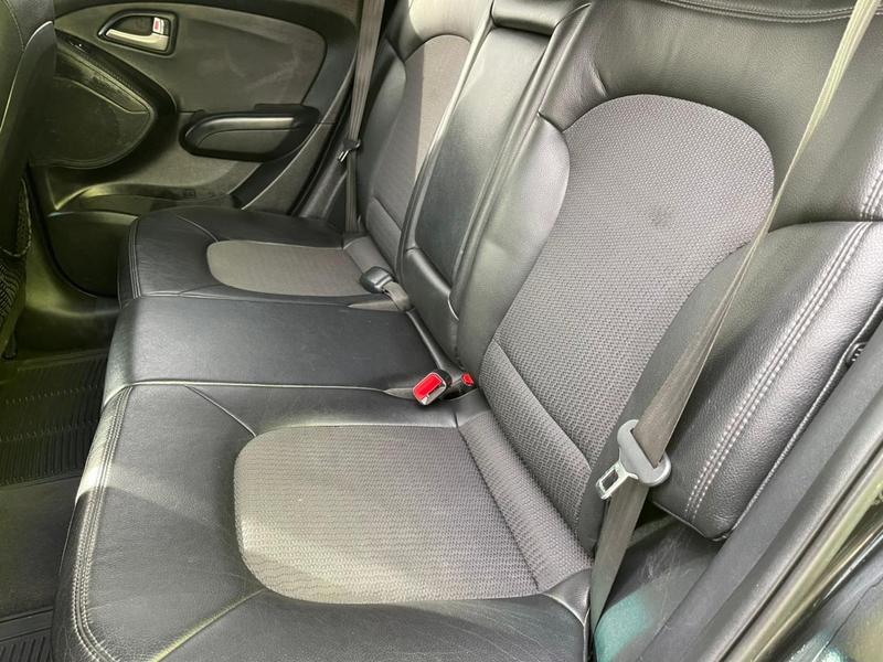 Hyundai ix35 2.0 - foto 9