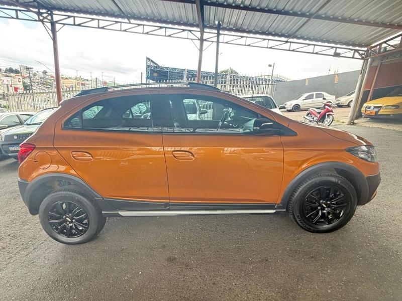 Chevrolet Onix 14at Act - foto 19