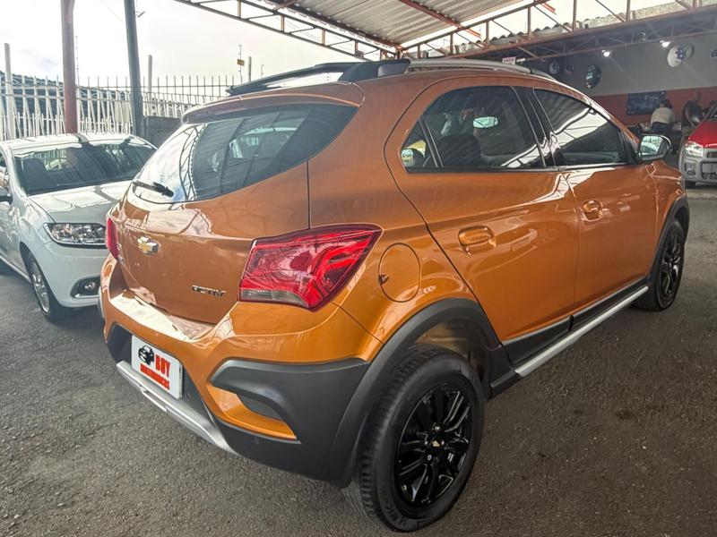 Chevrolet Onix 14at Act - foto 17