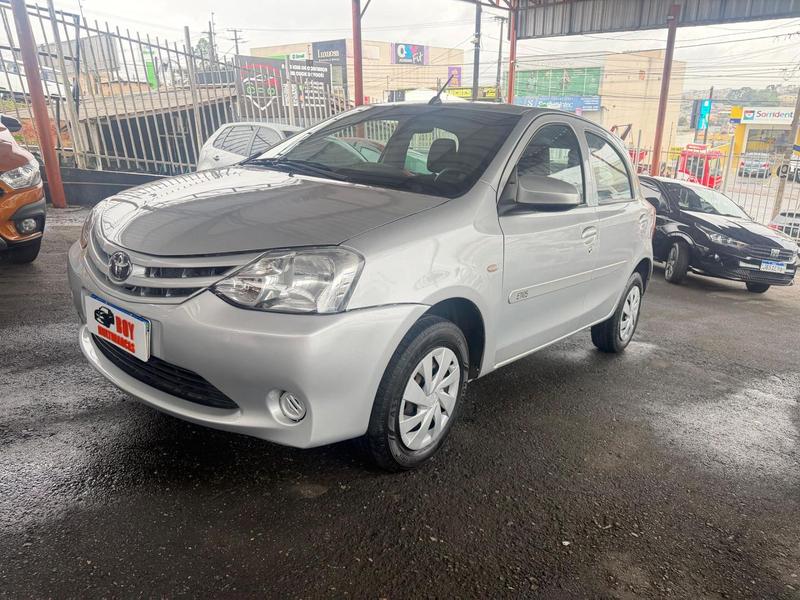 Toyota Etios Hb X 13l Mt - foto 4